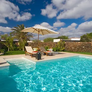 Beautiful Ambar Villa